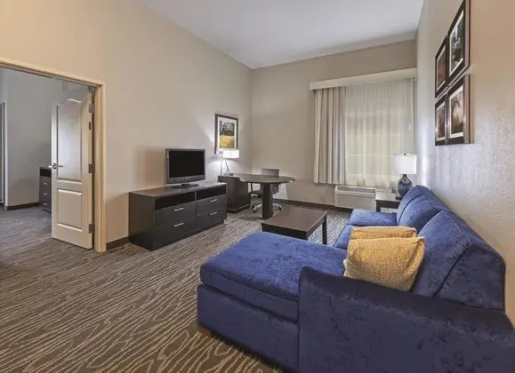 La Quinta Inn & Suites Palestine