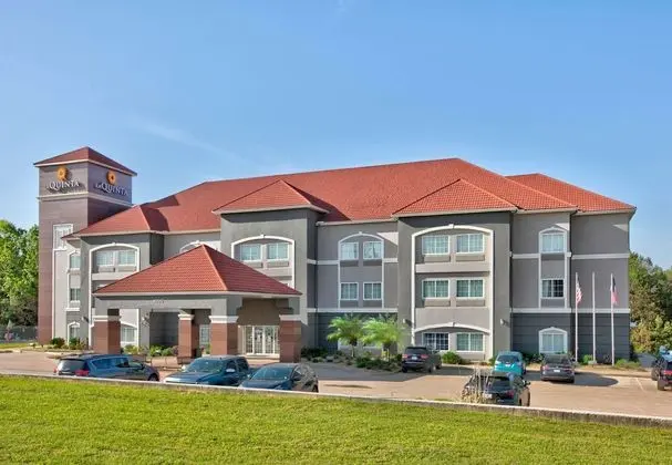 La Quinta Inn & Suites Palestine - Dış Mekan