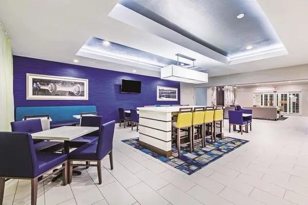 La Quinta Inn & Suites Palestine - Genel