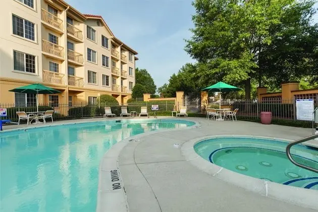 La Quinta Inn & Suites Raleigh - Durham Airport