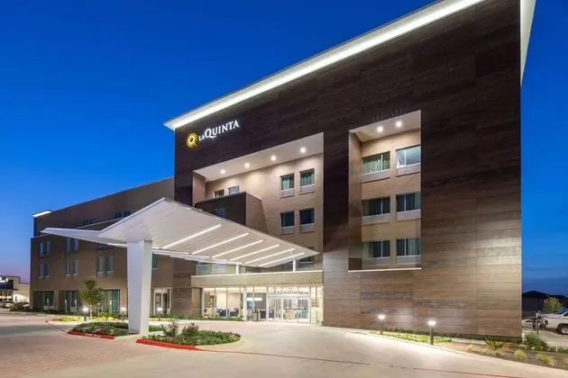 La Quinta Inn & Suites Round Rock East - Dış Mekan