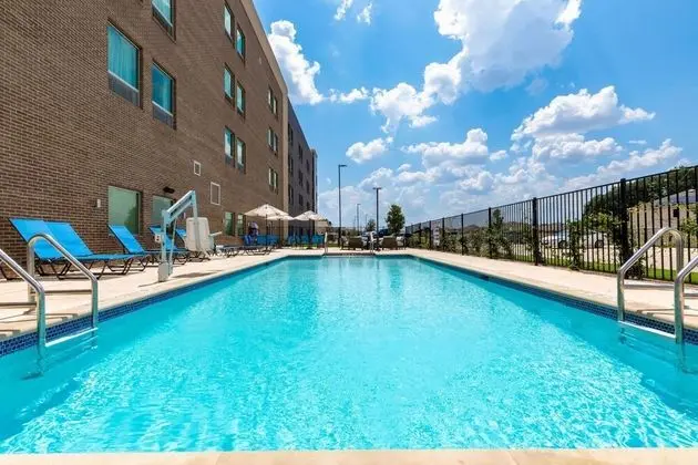 La Quinta Inn & Suites Round Rock East - Havuz