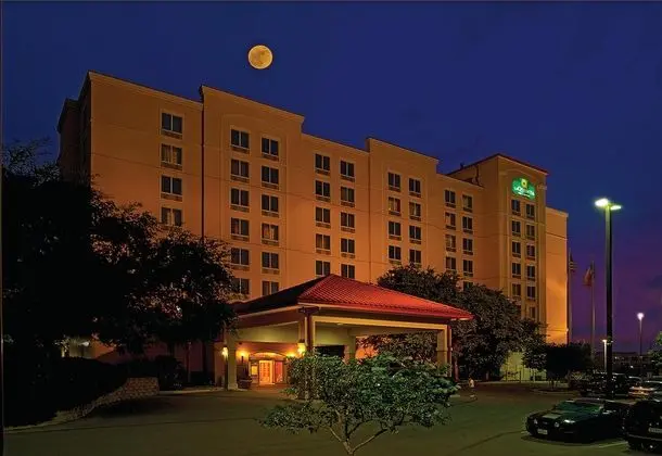 La Quinta Inn & Suites San Antonio Medical Center