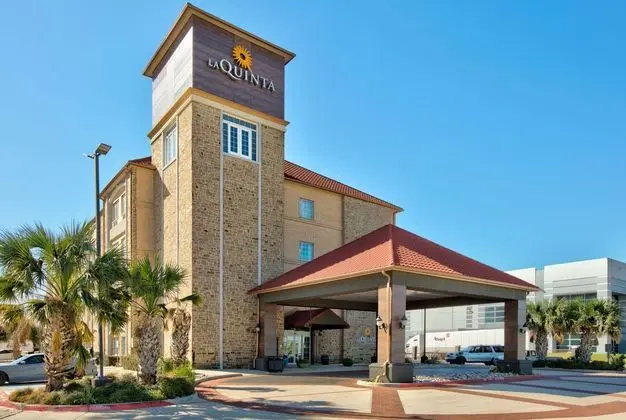 La Quinta Inn and Suites South Grand Prairie - Dış Mekan