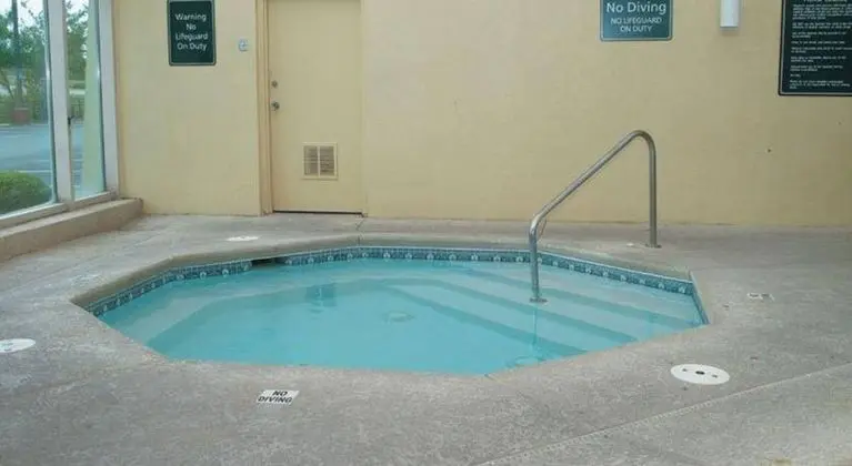 La Quinta Inn & Suites Springdale