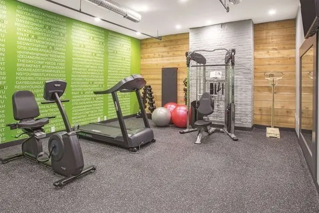 La Quinta Inn & Suites by Wyndham Baltimore Downtown - Fitness