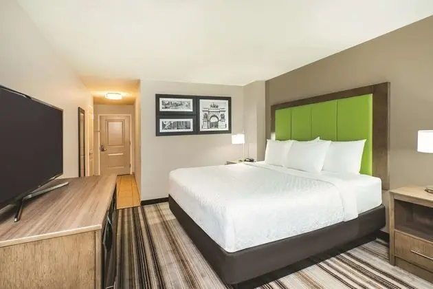 La Quinta Inn & Suites by Wyndham Brooklyn Central - Oda