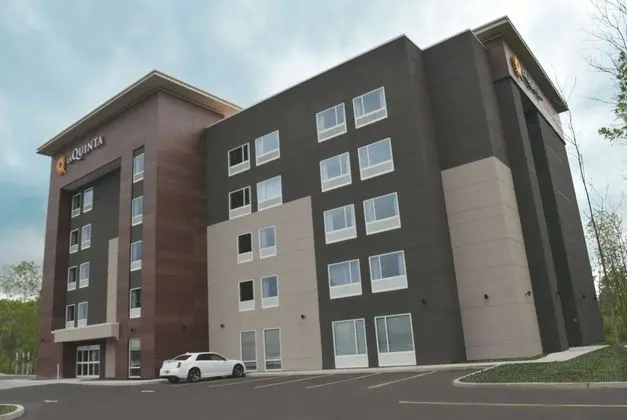 LA QUINTA INN SUITES BY WYNDHAM BUFFALO AMHERST
