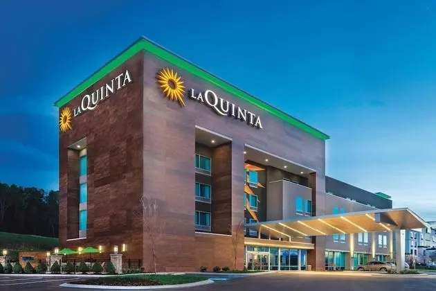 La Quinta Inn & Suites by Wyndham Cleveland TN - Dış Mekan