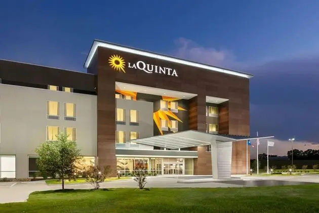 La Quinta Inn & Suites by Wyndham College Station North - Dış Mekan