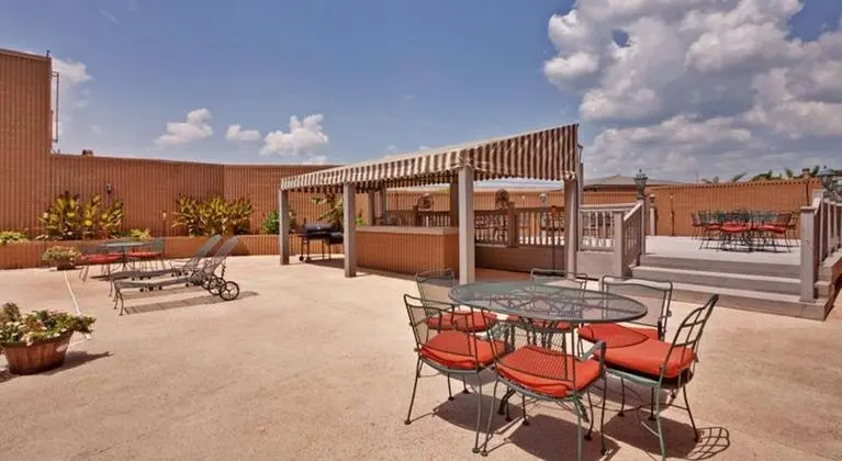 La Quinta Inn & Suites by Wyndham Columbus MS