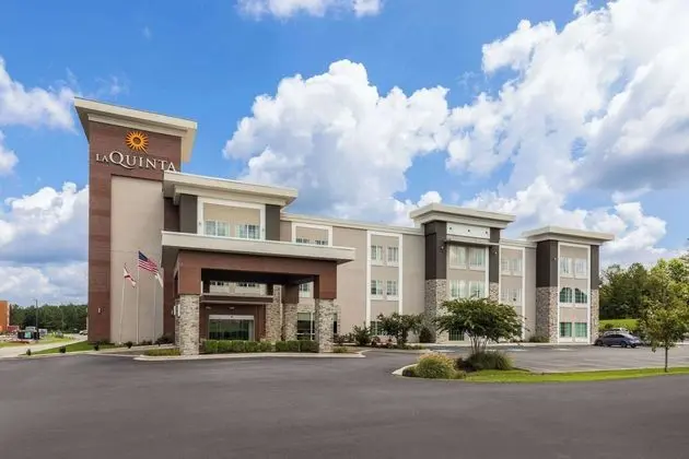 La Quinta Inn & Suites by Wyndham Cullman - Dış Mekan
