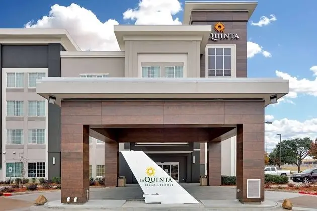 La Quinta Inn & Suites by Wyndham Dallas Love Field - Dış Mekan