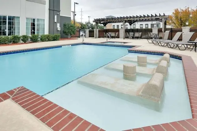 La Quinta Inn & Suites by Wyndham Dallas Love Field - Havuz