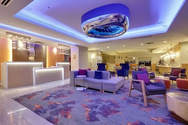 La Quinta Inn & Suites by Wyndham Dallas Love Field - Lobi