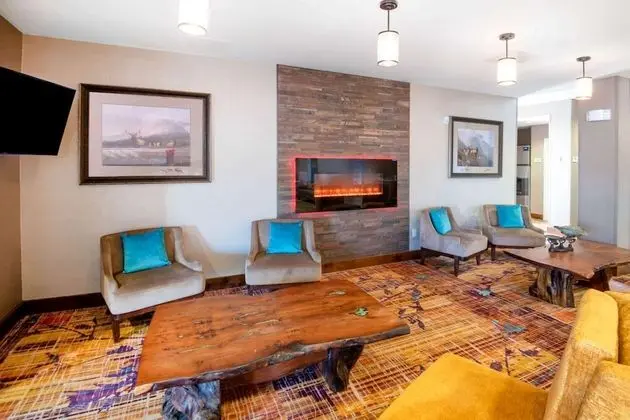 La Quinta Inn & Suites by Wyndham Durango - Lobi