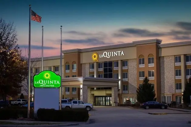 La Quinta Inn & Suites by Wyndham Effingham - Dış Mekan
