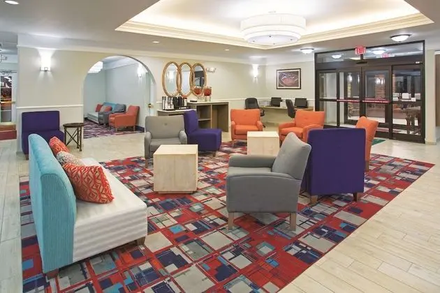 La Quinta Inn & Suites by Wyndham Gallup - Lobi