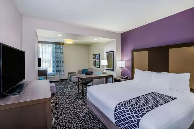 LA QUINTA INN SUITES BY WYNDHAM HOUSTON CYPRESS
