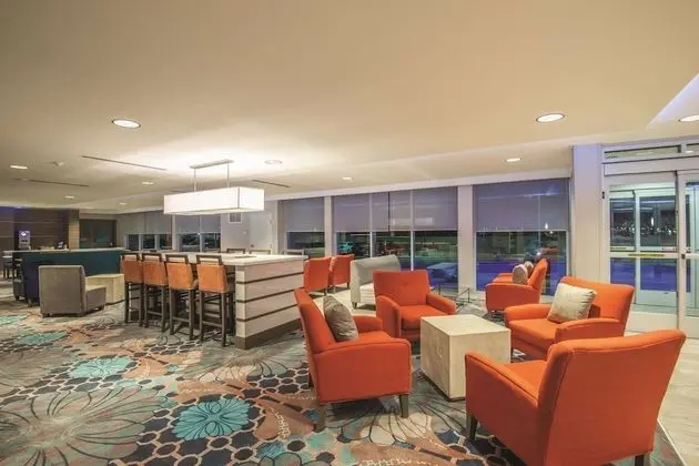 La Quinta Inn & Suites by Wyndham Kingman - Lobi