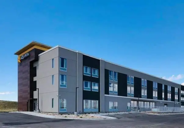 La Quinta Inn & Suites by Wyndham Limon - Dış Mekan
