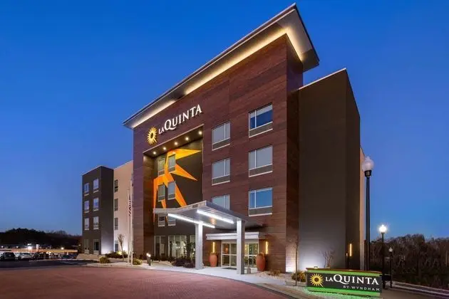 La Quinta Inn & Suites by Wyndham Locust Grove - Öne Çıkan Resim