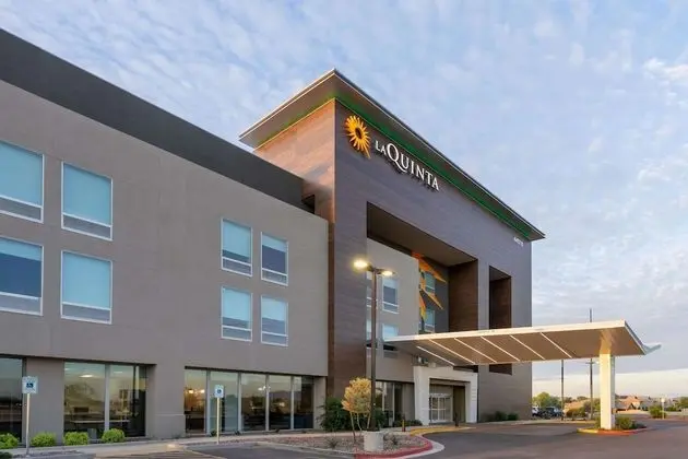 La Quinta Inn & Suites by Wyndham Maricopa - Copper Sky - Dış Mekan
