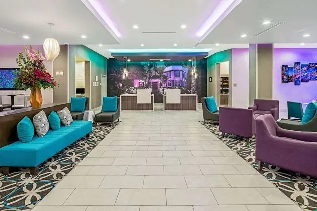 La Quinta Inn & Suites by Wyndham McAllen La Plaza Mall - Lobi