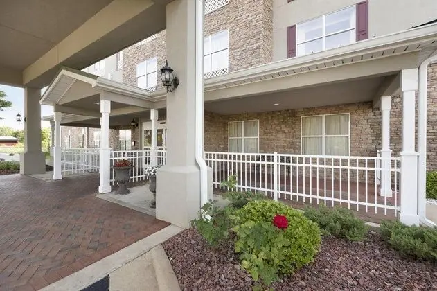 La Quinta Inn Suites By Wyndham Montgomery