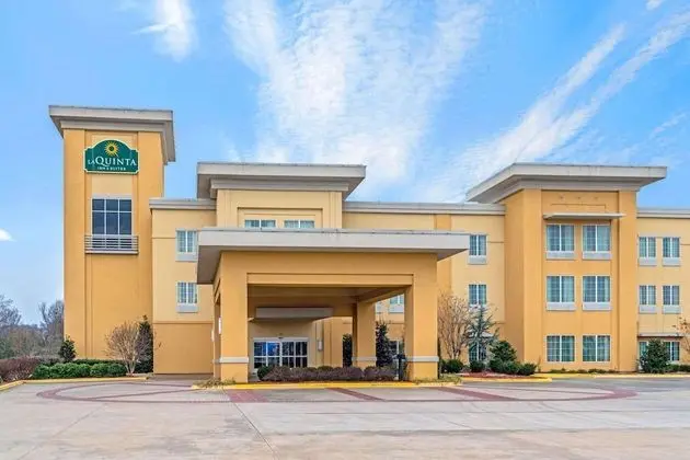 La Quinta Inn & Suites by Wyndham Muskogee - Dış Mekan
