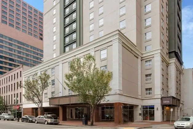 La Quinta Inn & Suites by Wyndham New Orleans Downtown - Dış Mekan