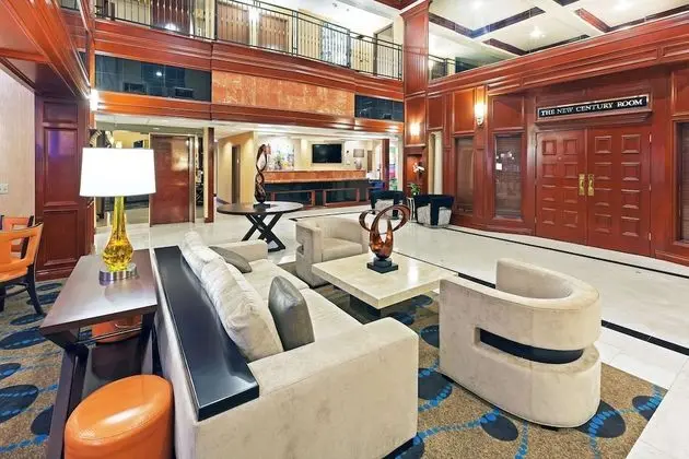 La Quinta Inn & Suites by Wyndham OKC North - Quail Springs - Lobi