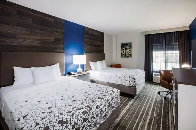 La Quinta Inn & Suites by Wyndham Owasso