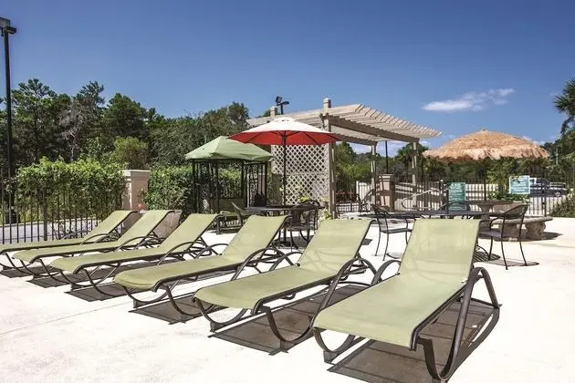 La Quinta Inn & Suites by Wyndham Panama City Beach - Havuz