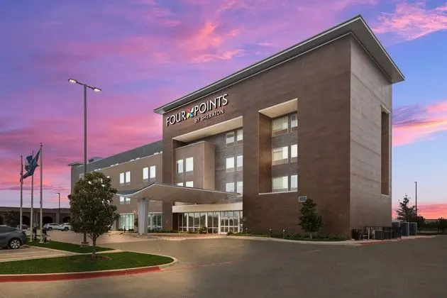 LA QUINTA INN SUITES BY WYNDHAM PLANO LEGACY FRISC