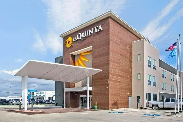 La Quinta Inn & Suites by Wyndham Ponca City - Dış Mekan