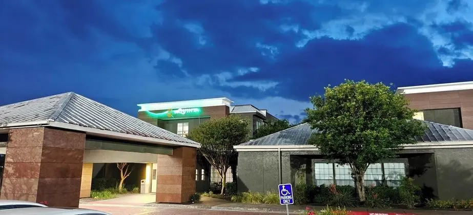 La Quinta Inn & Suites by Wyndham Round Rock North - Dış Mekan