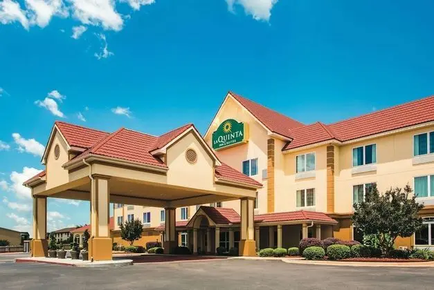 La Quinta Inn & Suites by Wyndham Russellville