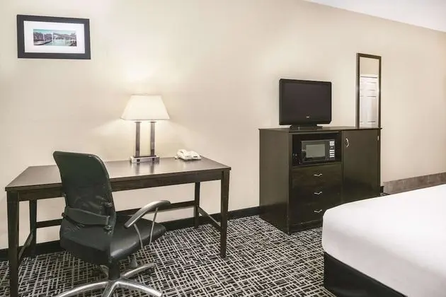La Quinta Inn & Suites by Wyndham San Antonio The Dominion - Oda
