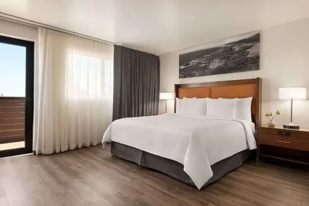La Quinta Inn & Suites by Wyndham San Luis Obispo Downtown - Öne Çıkan Resim