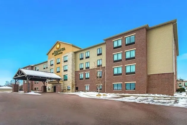 La Quinta Inn & Suites by Wyndham Sioux Falls - Dış Mekan