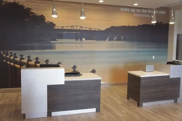 La Quinta Inn & Suites by Wyndham Tuscaloosa University - Lobi