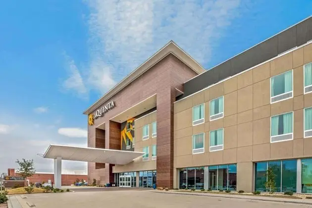 LA QUINTA INN SUITES BY WYNDHAM WACO BAYLOR DOWNTO