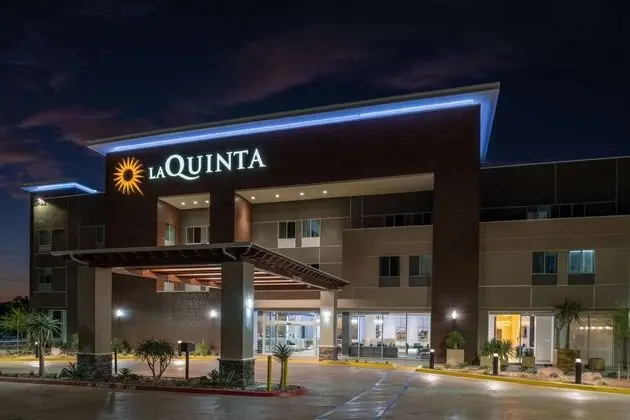 La Quinta Inn & Suites By Wyndham Yucaipa - 1