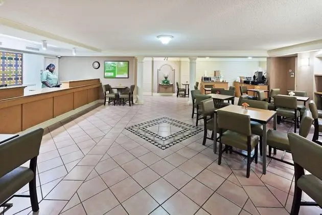 La Quinta Inn by Wyndham Amarillo West Medical Center - Lobi
