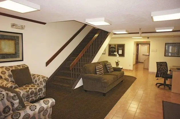 La Quinta Inn by Wyndham Omaha Southwest - Lobi