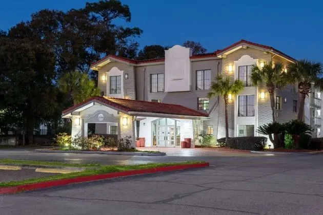La Quinta Inn by Wyndham Pensacola - Dış Mekan