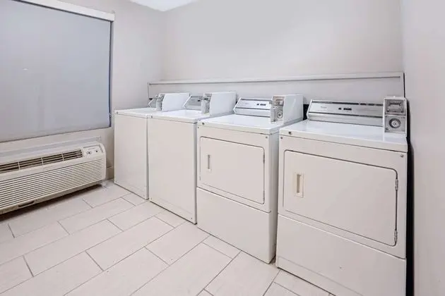 La Quinta Inns & Suites