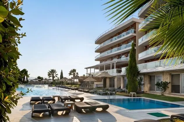 La Quinta By Wyndham Çeşme - Havuz