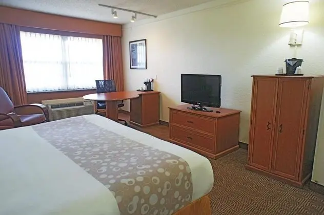 La Quinta by Wyndham Coral Springs University Dr